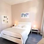 Maison Lamartine - Ξενοδοχείο με διαμερίσματα 4*
