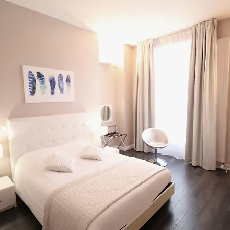 アパートホテル Maison Lamartine - 4*