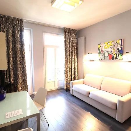 Maison Lamartine - アパートホテル 4*